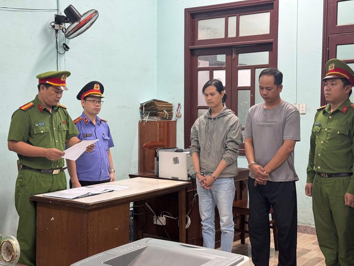 Tài xế công nghệ bị hành hung giữa phố: Kết quả điều tra từ công an Đà Nẵng - Ảnh 1. Tài xế công nghệ bị hành hung giữa phố: Kết quả điều tra từ công an Đà Nẵng - Ảnh 1.