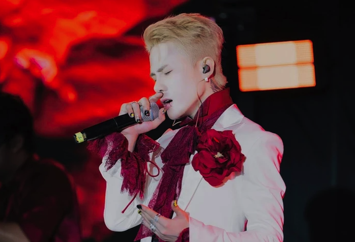 Hà Nội xử phạt ca sĩ Jack 55 triệu đồng, đình chỉ hoạt động biểu diễn 9 tháng - Ảnh 1.