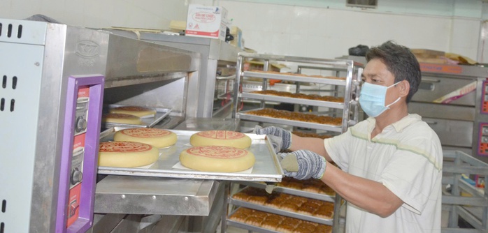 Làng bánh Trung thu “Danh bất hư truyền” - Ảnh 4.