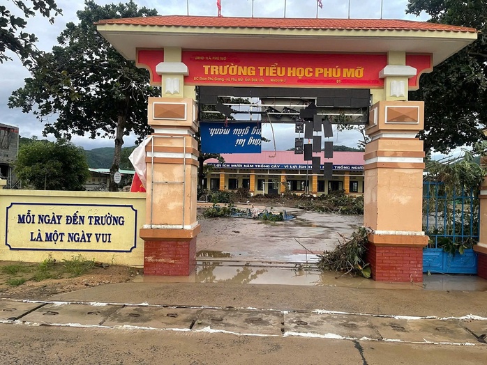 Xả lũ gây ngập, thủy điện La Hiêng 2 bị đề nghị "dừng hoạt động" - Ảnh 2.