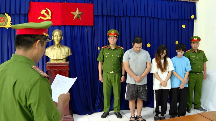 "Gài" đồng nghiệp tàng trữ trái phép chất ma túy, bị công an lật tẩy - Ảnh 1. "Gài" đồng nghiệp tàng trữ trái phép chất ma túy, bị công an lật tẩy - Ảnh 1.