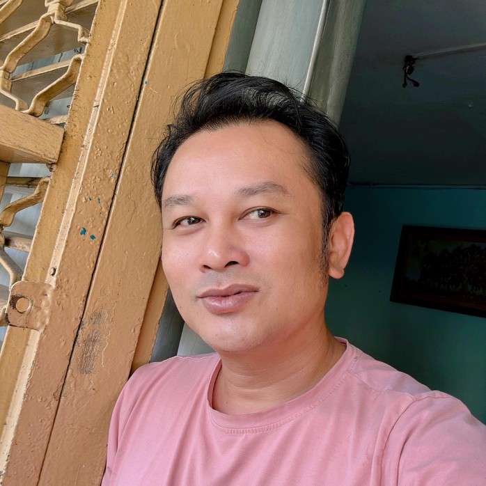 NSND Hữu Quốc quay lại "Ngân mãi chuông vàng" sau 3 năm vắng bóng với vở "Đò vẫn còn neo" - Ảnh 4.