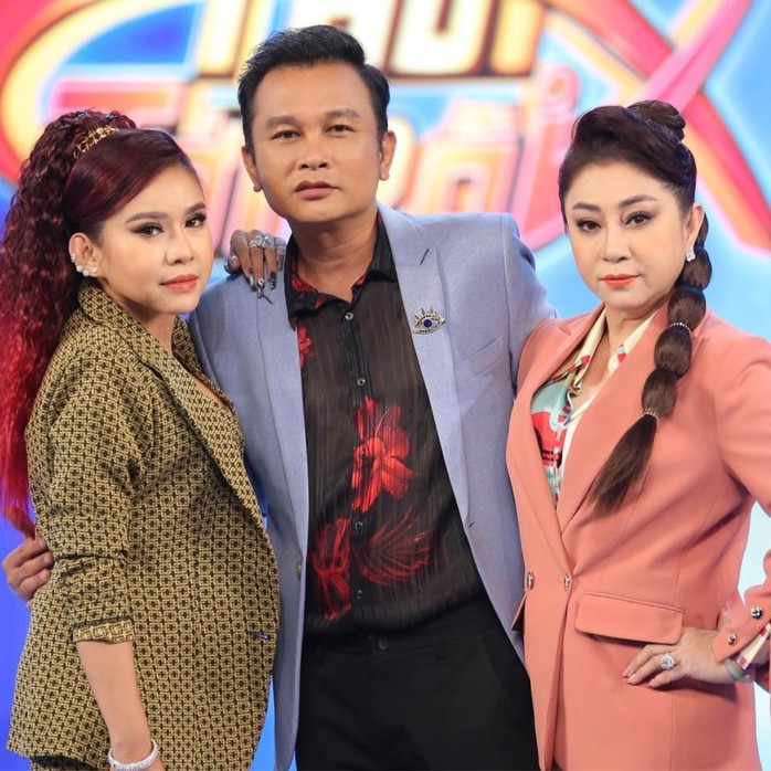 NSND Hữu Quốc quay lại "Ngân mãi chuông vàng" sau 3 năm vắng bóng với vở "Đò vẫn còn neo" - Ảnh 3.