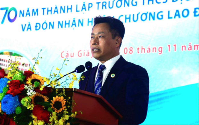 Thứ trưởng Lê Quân mong các học sinh nuôi dưỡng khát vọng cống hiến - Ảnh 1.