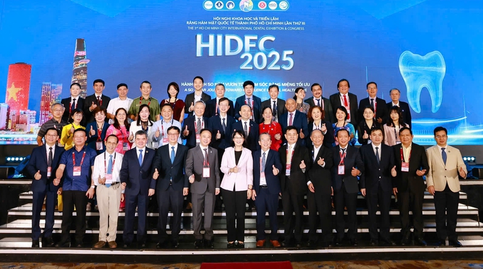 Răng hàm mặt Việt Nam thu hút người nước ngoài đến điều trị - Ảnh 1.