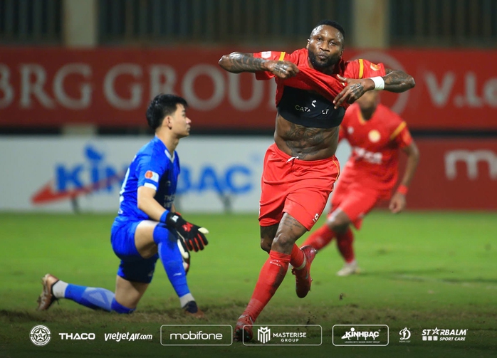 Màn rượt đuổi tỉ số ngoạn mục trên sân PVF - Ảnh 5.