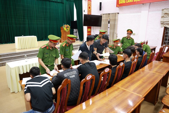 Khởi tố 38 bị can trong vụ hỗn chiến kinh hoàng Quảng Trị - Ảnh 2.