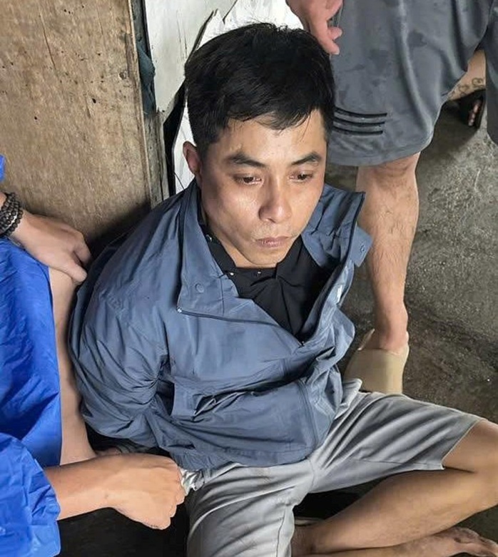 Thủ phạm trộm cắp Đà Nẵng bị bắt khi đang ngồi cà phê sau 11 vụ trộm - Ảnh 1. Thủ phạm trộm cắp Đà Nẵng bị bắt khi đang ngồi cà phê sau 11 vụ trộm - Ảnh 1.