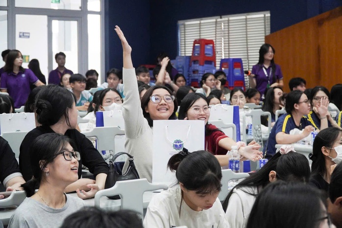 Cẩn trọng khi chuyển đổi mô hình đại học - Ảnh 1. Cẩn trọng khi chuyển đổi mô hình đại học - Ảnh 1.