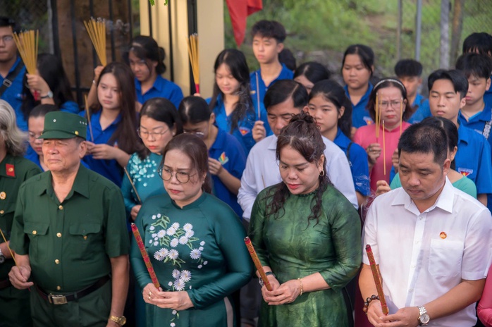 Phường An Hội Đông tổ chức Ngày hội Đại đoàn kết toàn dân tộc 2025 - Ảnh 1.