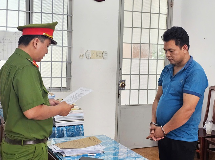 Huỳnh Văn Nhí bị bắt tạm giam vì xâm hại trẻ em tại An Giang - Ảnh 1.