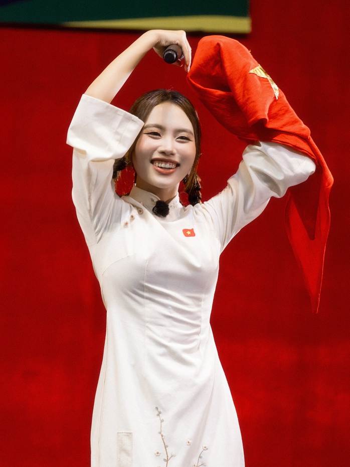 Tự hào Phương Mỹ Chi - Ảnh 2. Tự hào Phương Mỹ Chi - Ảnh 2.