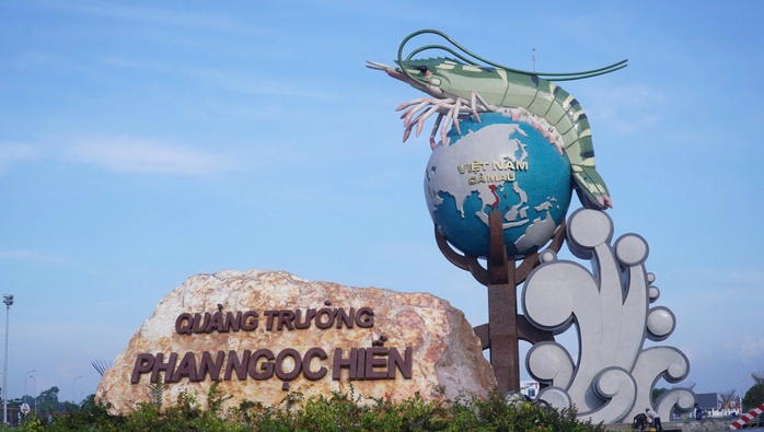 CLIP: Cận cảnh quảng trường 278 tỉ đồng, biểu tượng ngành hàng tỉ USD ở Cà Mau - Ảnh 4.