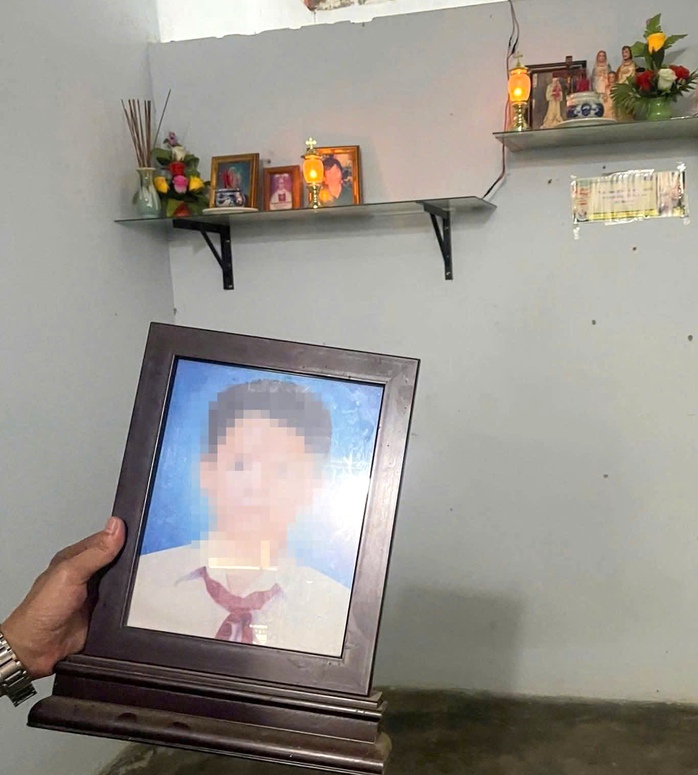 Bị lừa sang Campuchia , em h . N . H . Trở về gia đình sau khi tưởng đã chết - Ảnh 1.