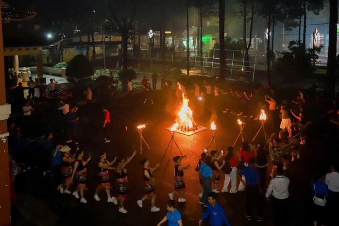 MTTQ phường Bình Dương hướng về cơ sở , thắt chặt tình đoàn kết cộng đồng - Ảnh 13.