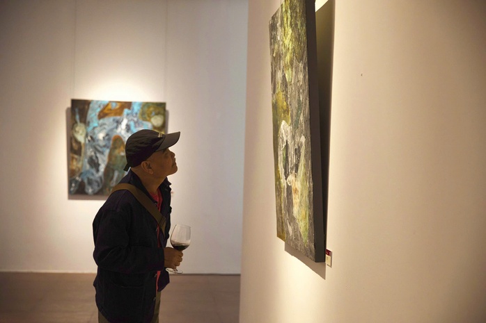 Triển lãm hội họa và điêu khắc Đinh Phong - Ảnh 4.