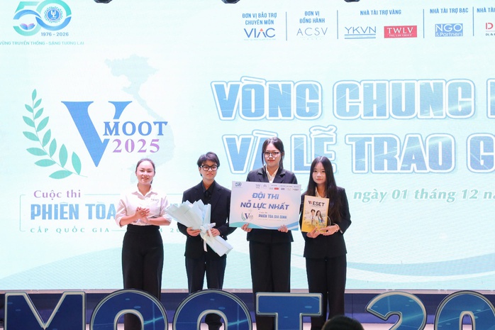 Trường ĐH Luật Hà Nội trở thành quán quân VMoot cấp quốc gia năm 2025 - Ảnh 3.