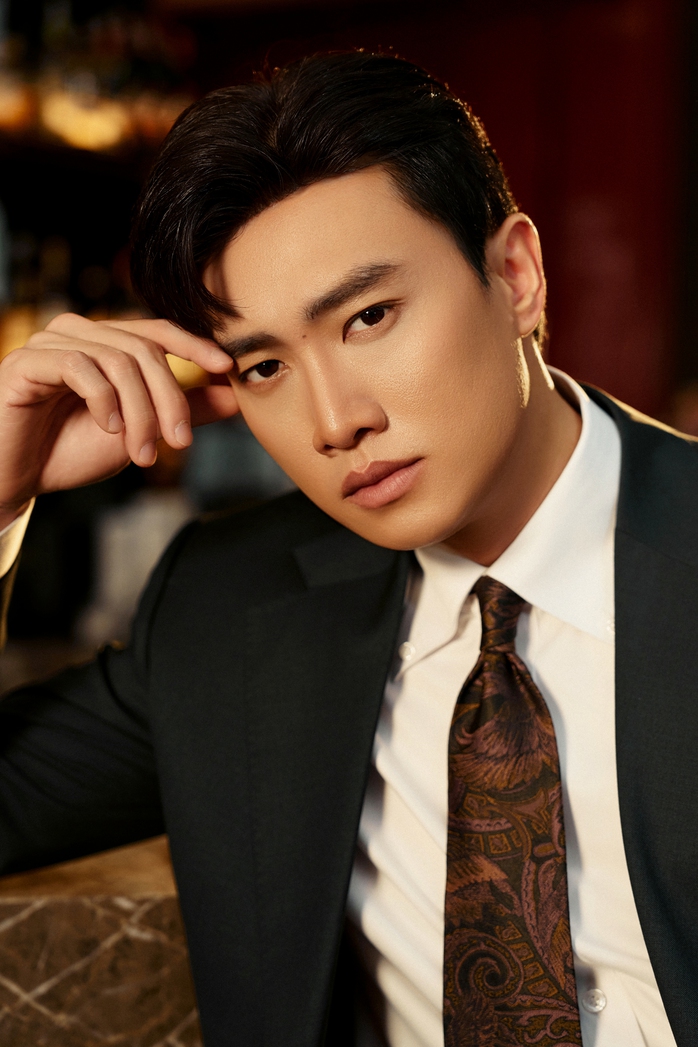 Quốc Trường điển trai, sánh vai mỹ nhân Tiểu Vy - Ảnh 2.