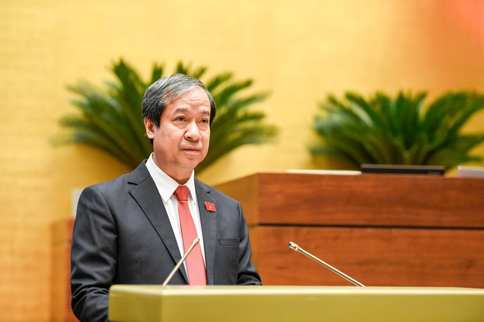 Bỏ bằng tốt nghiệp trung học cơ sở từ năm 2026 - Ảnh 1. Bỏ bằng tốt nghiệp trung học cơ sở từ năm 2026 - Ảnh 1.