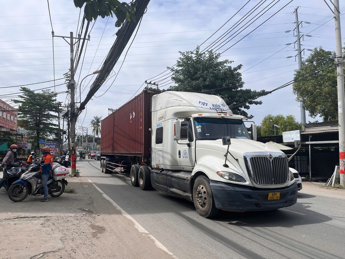 Tai nạn chết người trên đường Nguyễn Duy Trinh , TPHCM: Nguyên nhân và hệ lụy - Ảnh 1. Tai nạn chết người trên đường Nguyễn Duy Trinh , TPHCM: Nguyên nhân và hệ lụy - Ảnh 1.
