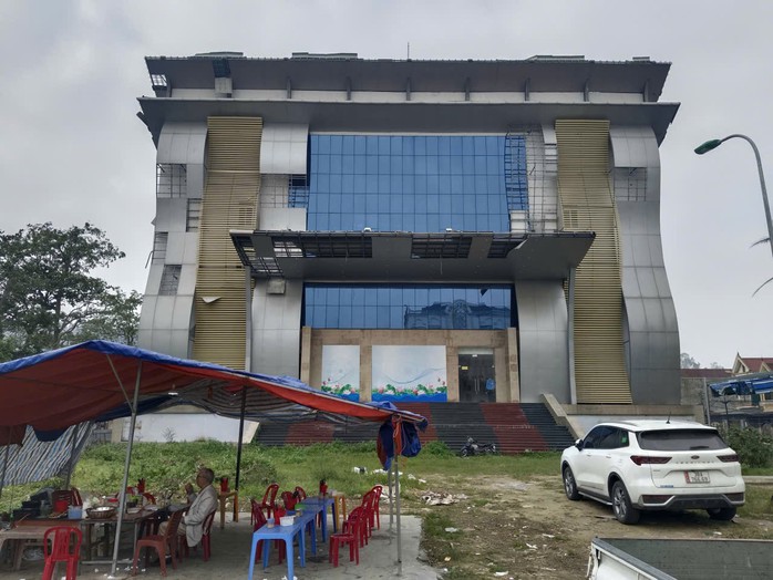 Hàng loạt công trình, dự án dở dang, lãng phí - Ảnh 1.