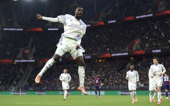 Aston Villa hạ Basel, tiến sát vòng knock-out Europa League - Ảnh 2.