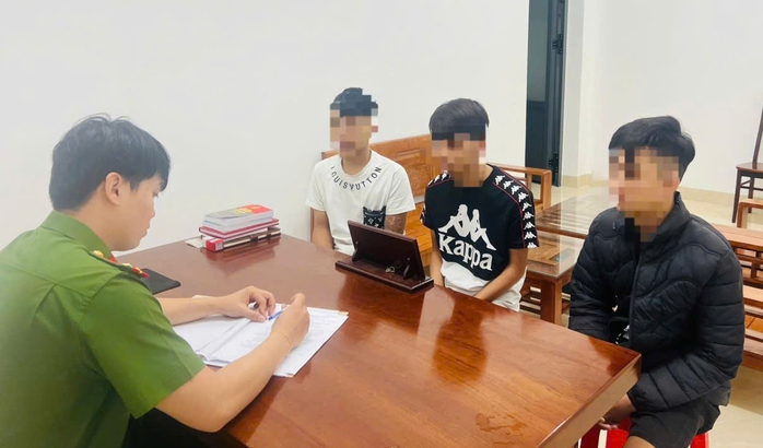 Bắt giữ 3 thiếu niên cướp tài sản tại Đắk Lắk gây chấn động - Ảnh 1. Bắt giữ 3 thiếu niên cướp tài sản tại Đắk Lắk gây chấn động - Ảnh 1.