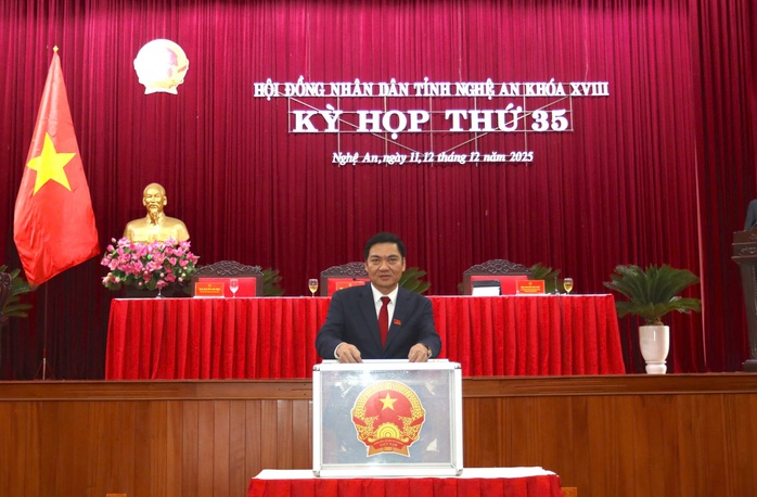 Ông Thái Văn Thành được bầu giữ chức Phó chủ tịch tỉnh Nghệ An - Ảnh 2.