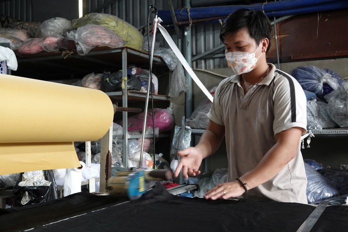 TPHCM tăng cường giám sát lương, thưởng Tết Bính Ngọ 2026 - Ảnh 1.