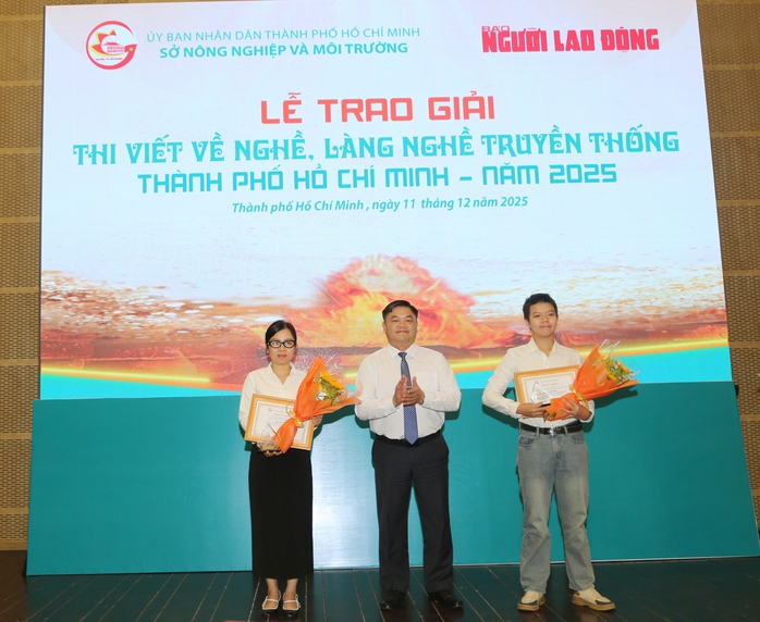 Trao giải Cuộc thi viết về nghề, làng nghề truyền thống TPHCM năm 2025 - Ảnh 4.