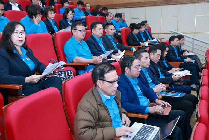 Hội nghị Ban chấp hành Tổng LĐLĐ Việt Nam lần thứ 8 bàn nhiều nội dung quan trọng - Ảnh 2.