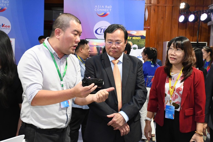 Tây Ninh tổ chức diễn đàn kết nối trí tuệ toàn cầu và phát triển kinh tế bền vững - Ảnh 4. Tây Ninh tổ chức diễn đàn kết nối trí tuệ toàn cầu và phát triển kinh tế bền vững - Ảnh 4.