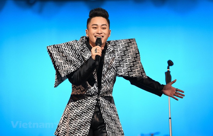 Ca sĩ Tùng Dương: Vị nghệ thuật rồi, giờ là vị nhân sinh - Ảnh 1.