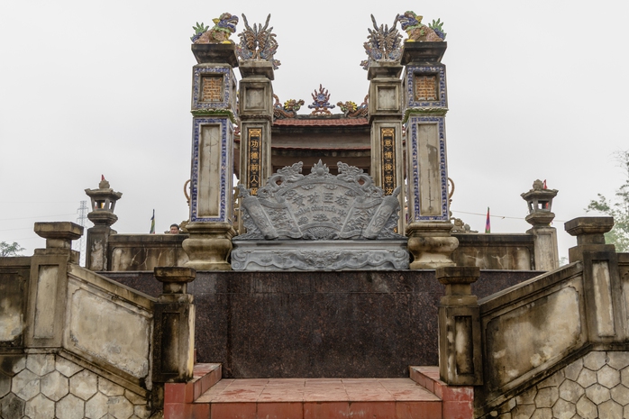 Điều chưa kể về ngôi đền Song Trung và mộ hai cha con công thần thời Hậu Lê ở Quảng Trị - Ảnh 4. Điều chưa kể về ngôi đền Song Trung và mộ hai cha con công thần thời Hậu Lê ở Quảng Trị - Ảnh 4.