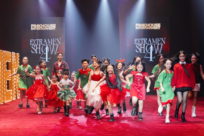 H'Hen Niê thần thái mở màn cho Extra men show - Ảnh 13.