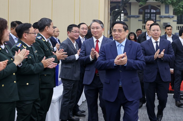 Kiến tạo thể chế phát triển - Ảnh 1. Kiến tạo thể chế phát triển - Ảnh 1.