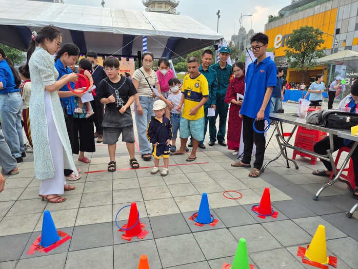 Nhiều hoạt động ý nghĩa tại "Ngày hội non sông- Dân tộc kết đoàn" phường An Hội Tây - Ảnh 2.