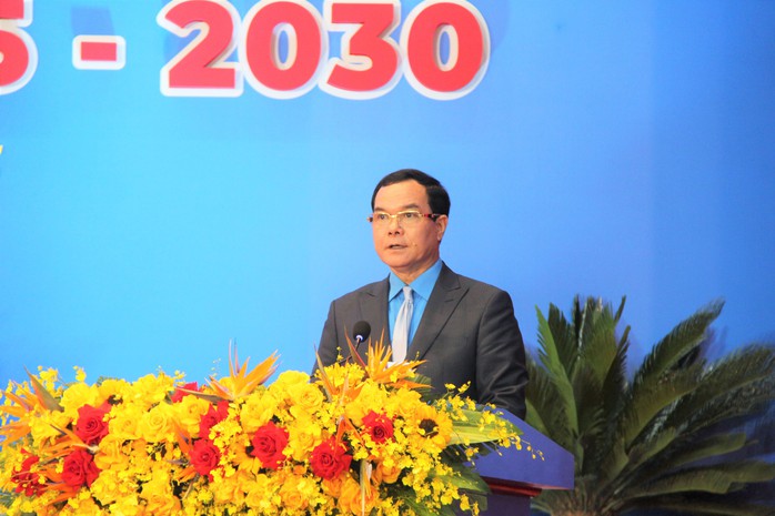 Bà Phan Thị Thúy Linh giữ chức Chủ tịch Liên đoàn Lao động thành phố Đà Nẵng - Ảnh 1.