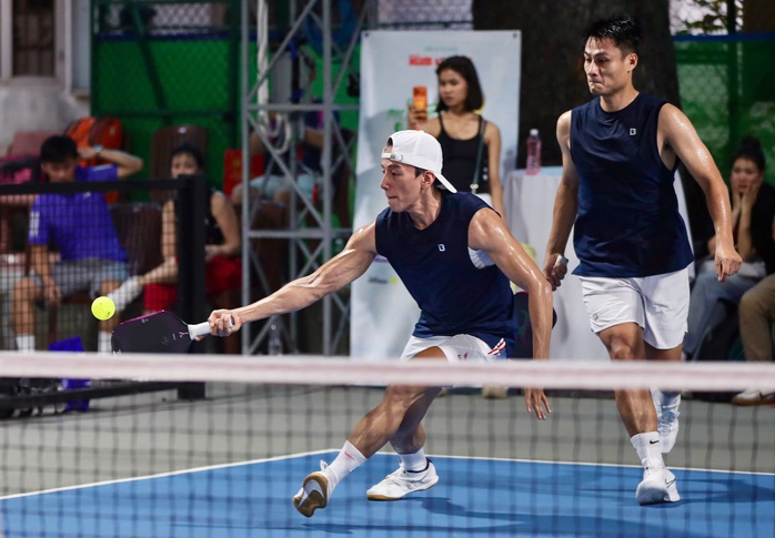 Mạc Hồng Quân vô địch đôi nam ở bảng chuyên nghiệp - Ảnh 2.