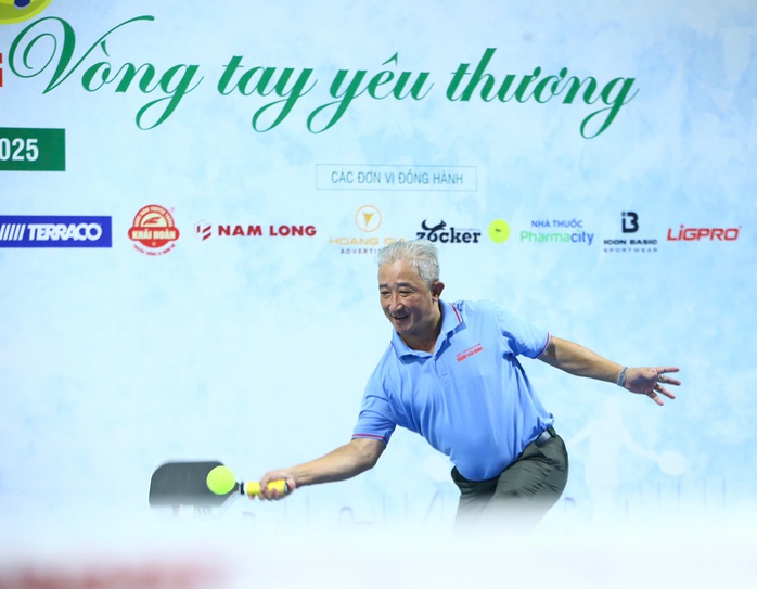 Giải Pickleball "Vòng tay yêu thương" Báo Người Lao Động 2025: Tưng bừng khai mạc - Ảnh 6.