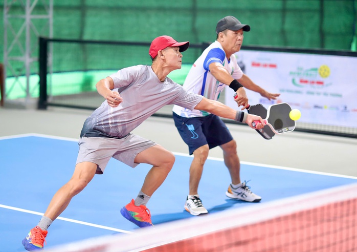 Giải Pickleball "Vòng tay yêu thương" Báo Người Lao Động 2025: Tưng bừng khai mạc - Ảnh 8.