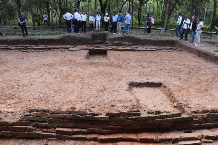 Cận cảnh “con đường thiêng” đầy bí ẩn ở Mỹ Sơn - Ảnh 7.