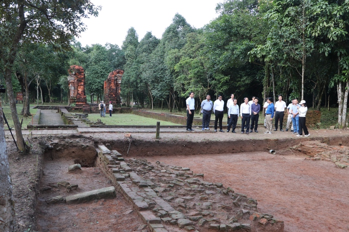 Cận cảnh “con đường thiêng” đầy bí ẩn ở Mỹ Sơn - Ảnh 3.