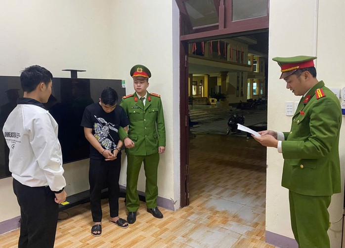 Trộm ôtô đi đón bạn gái, thanh niên 20 tuổi bị bắt giam ở Quảng Trị - Ảnh 1. Trộm ôtô đi đón bạn gái, thanh niên 20 tuổi bị bắt giam ở Quảng Trị - Ảnh 1.