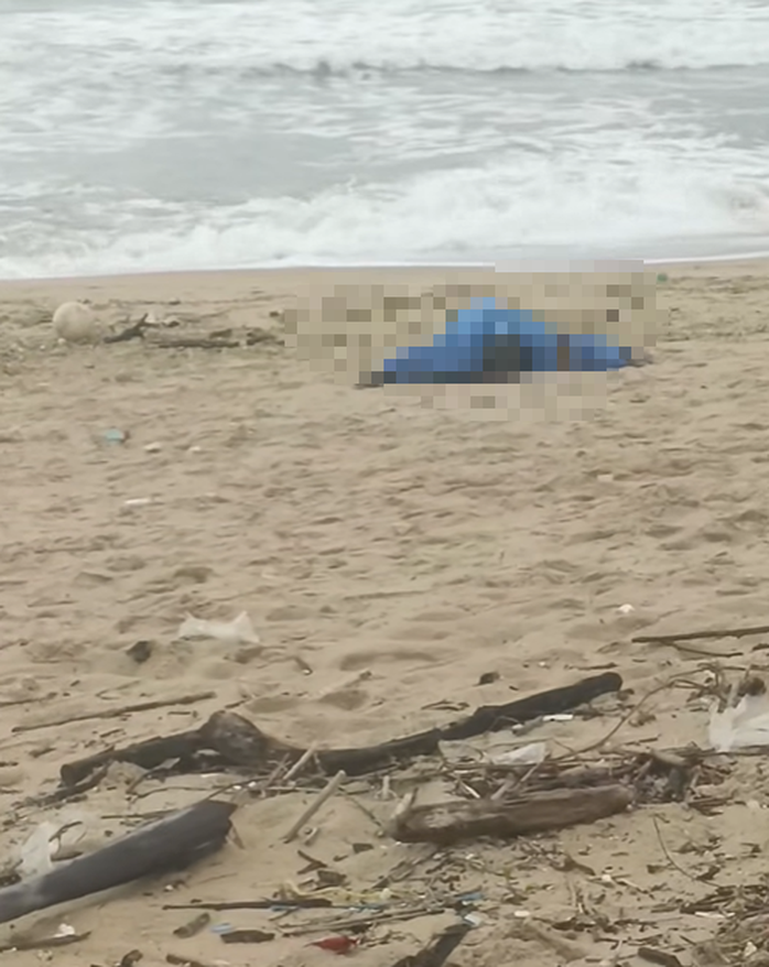 Phát hiện 2 thi thể trôi dạt vào bờ biển TP Đà Nẵng - Ảnh 2.