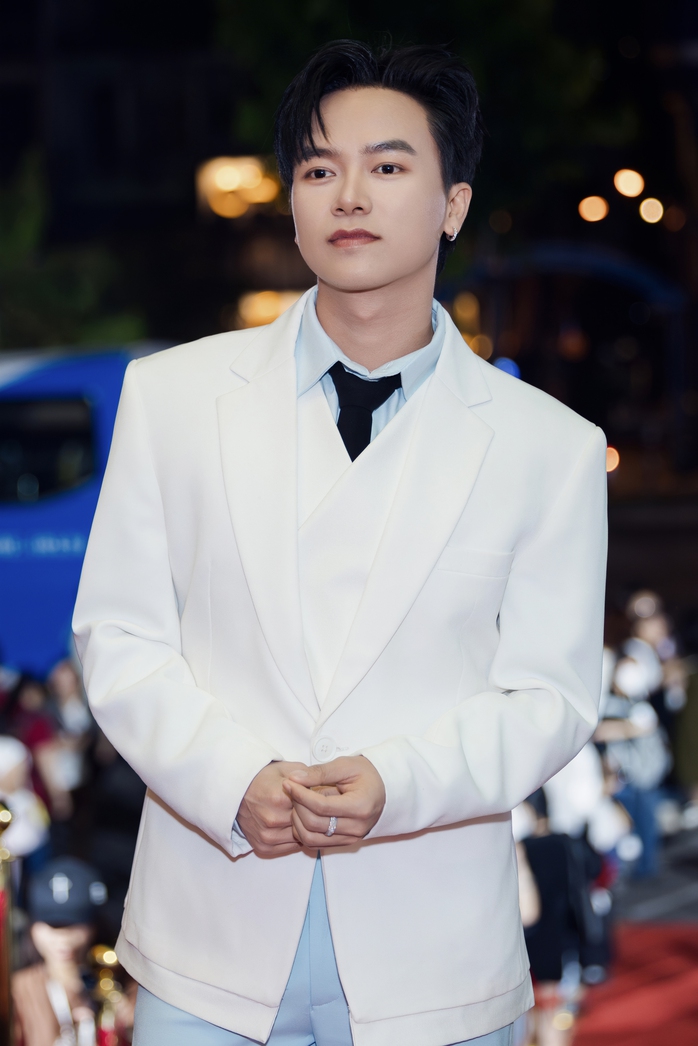 Ca - nhạc sĩ Bùi Công Nam: Tôi tin vào chữ duyên trong âm nhạc - Ảnh 3.