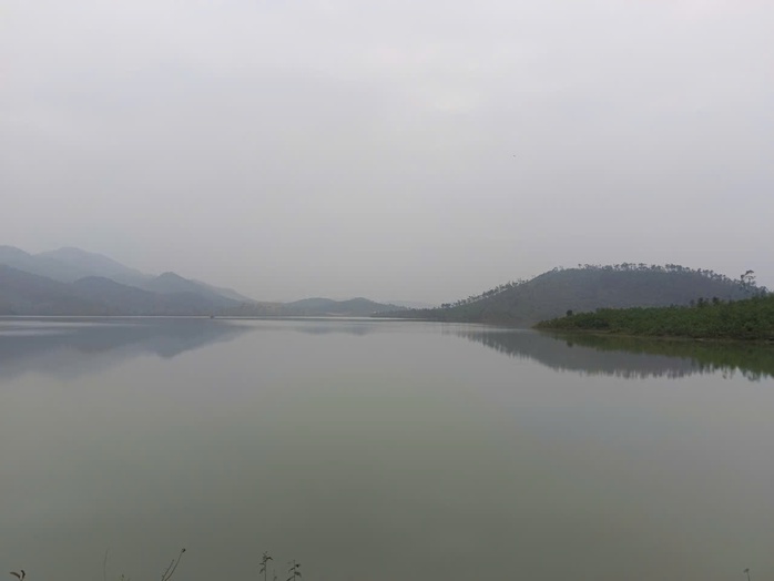 VIDEO: “Bom nước” hơn 2 triệu m3 ở trên cao chực chờ gây họa - Ảnh 6.