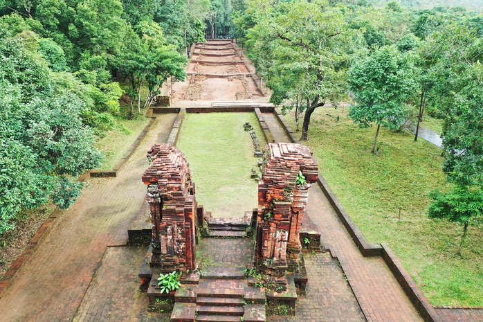 Cận cảnh “con đường thiêng” đầy bí ẩn ở Mỹ Sơn - Ảnh 5.