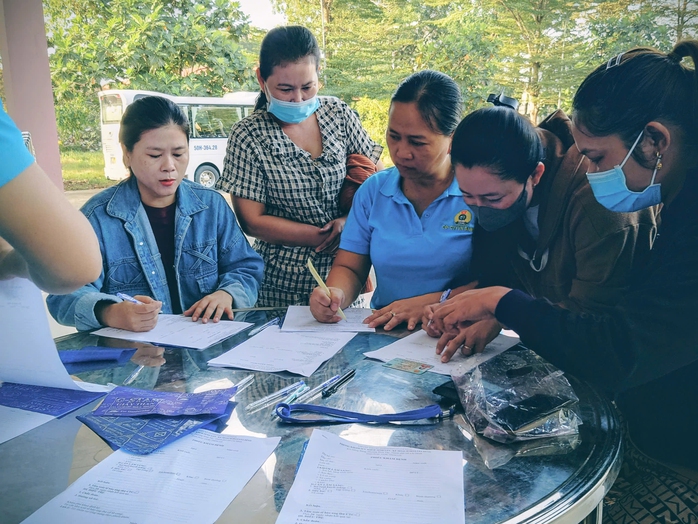 Chăm lo sức khỏe cho lao động nữ - Ảnh 1.