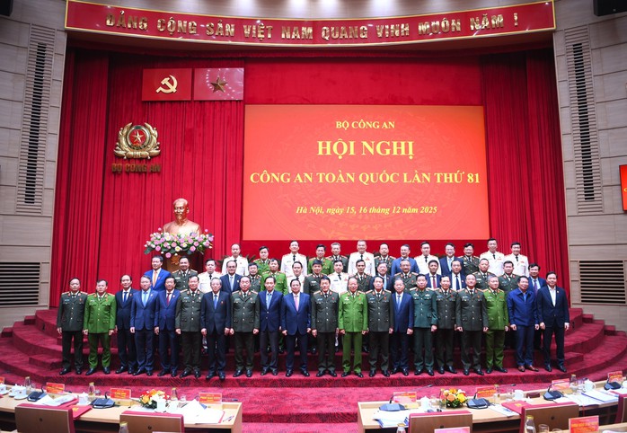 Thủ tướng Phạm Minh Chính yêu cầu CAND vững mạnh , Gần dân trong công tác bảo đảm an ninh - Ảnh 3. Thủ tướng Phạm Minh Chính yêu cầu CAND vững mạnh , Gần dân trong công tác bảo đảm an ninh - Ảnh 3.